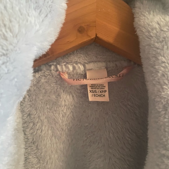 Bath Robe - Picture 3 of 3